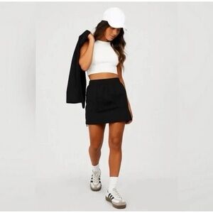 lululemon athletica Nylon Black Cargo Elastic Waist Skirt Size Small